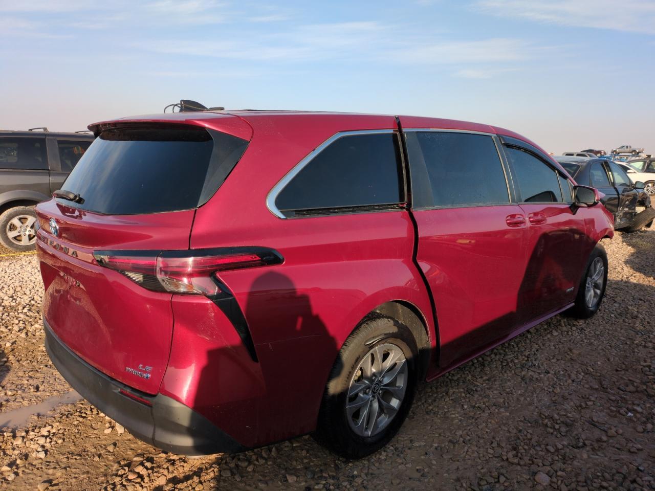 2021 Toyota Sienna Le - Фото 3