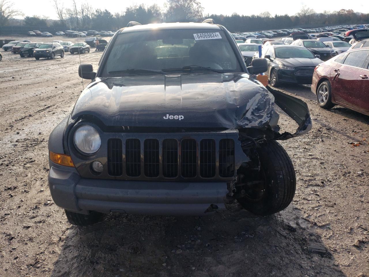 2005 Jeep Liberty Sport - Фото 5