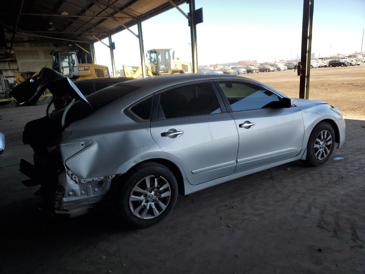 2014 Niss Altima 2.5 - Image 3