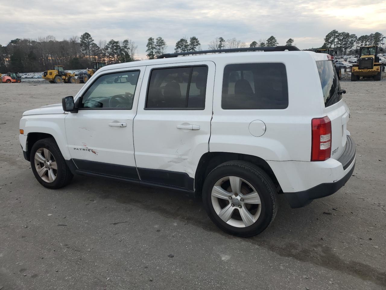 2014 Jeep Patriot Latitude - Фото 2