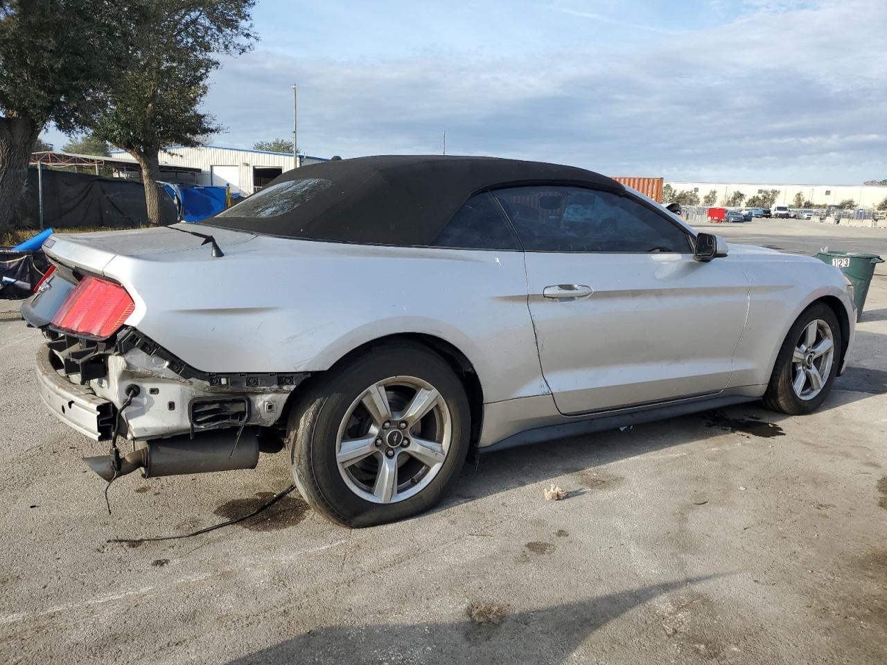 2015 Ford Mustang - Фото 3