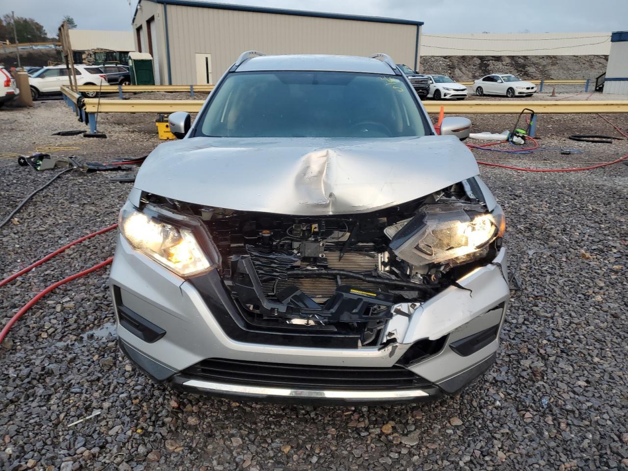 2018 Nissan Rogue S - Фото 5