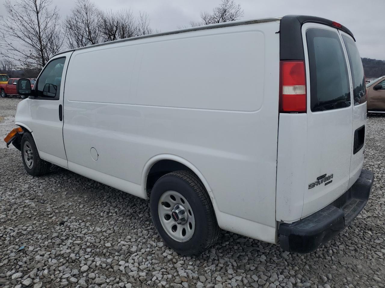 2013 GMC Savana G1500 - Image 2