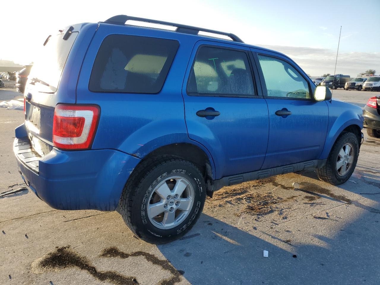 2012 Ford Escape Xlt - Image 3