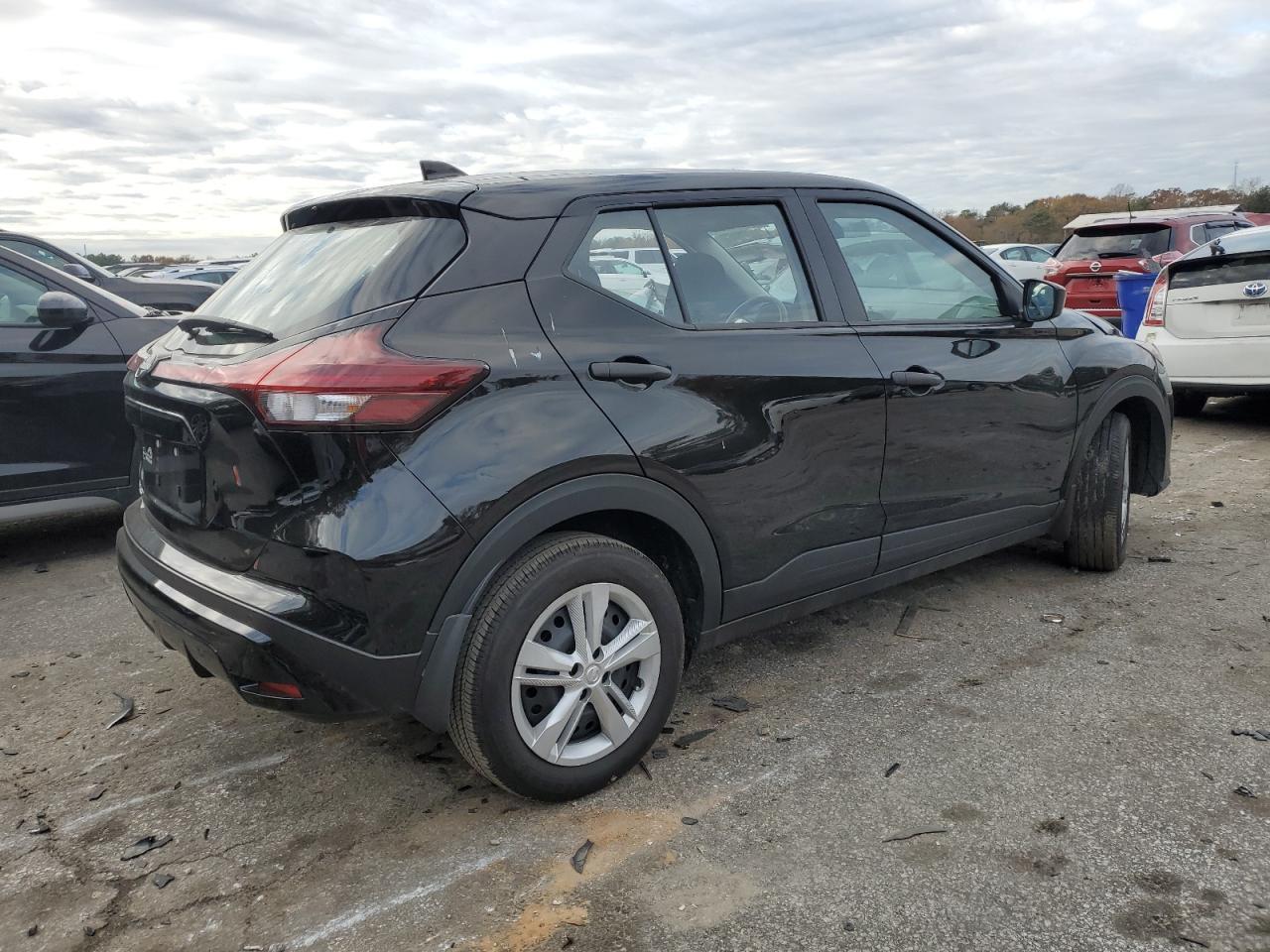 2024 Nissan Kicks S - Фото 3