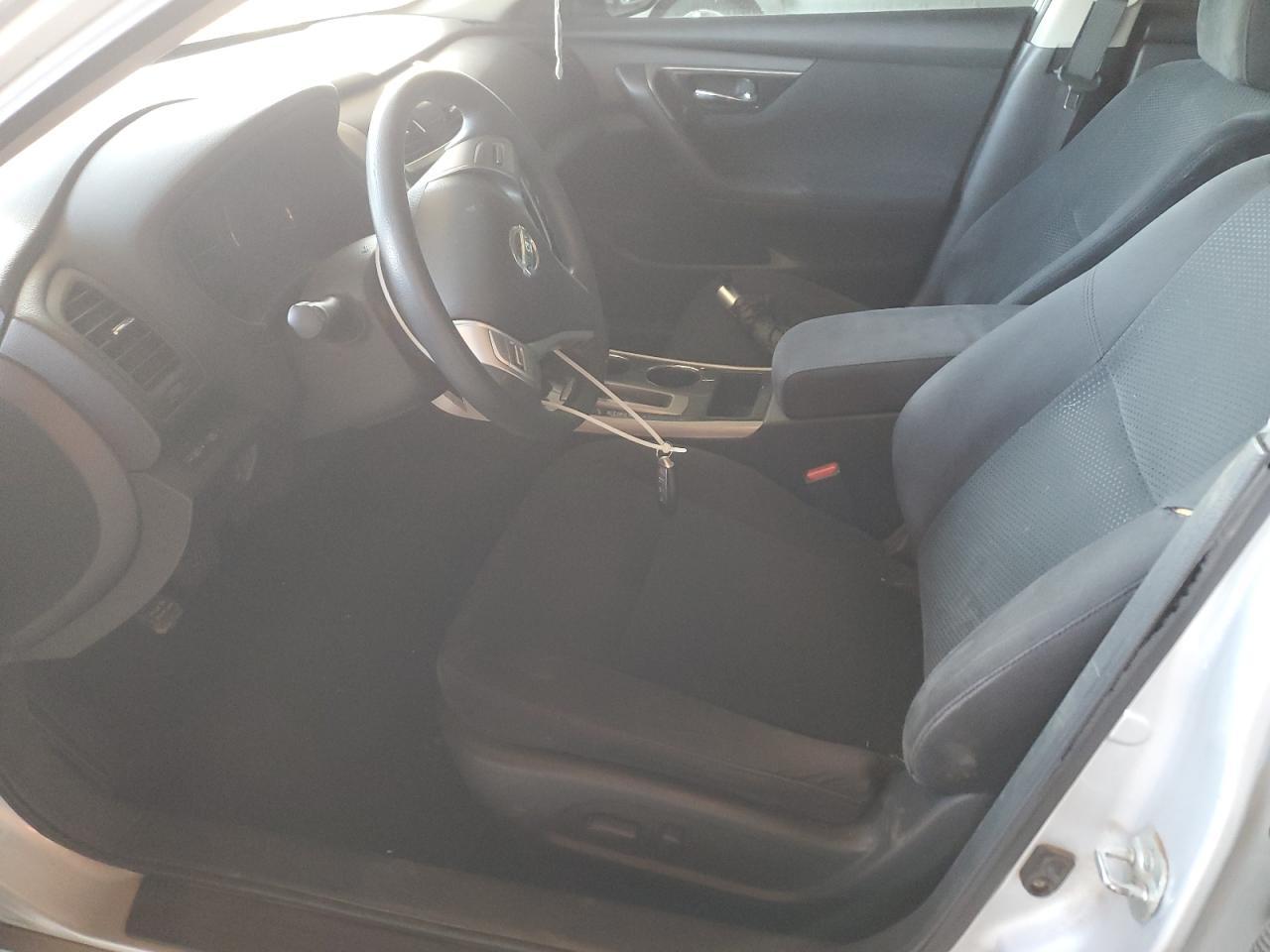 2014 Niss Altima 2.5 - Image 7