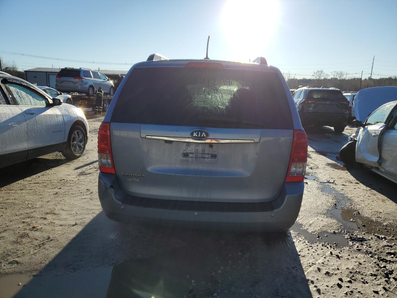 2012 Kia Sedona Lx - Фото 6