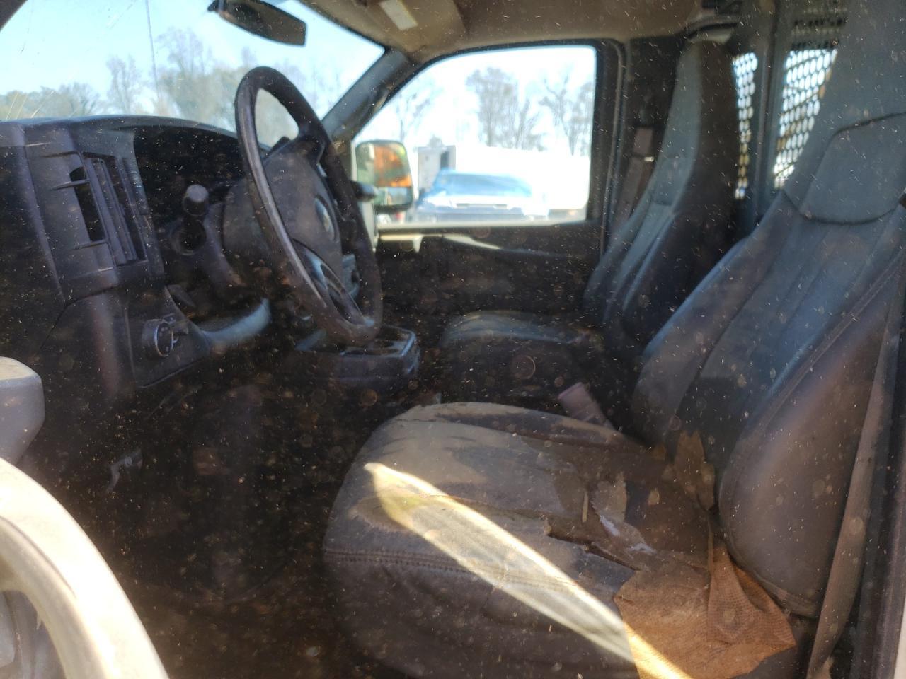 2011 Chevrolet Express G2500 - Image 7