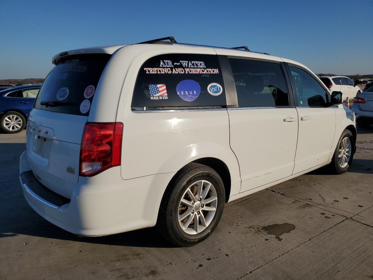 2019 Dodge Grand Caravan Sxt - Image 3