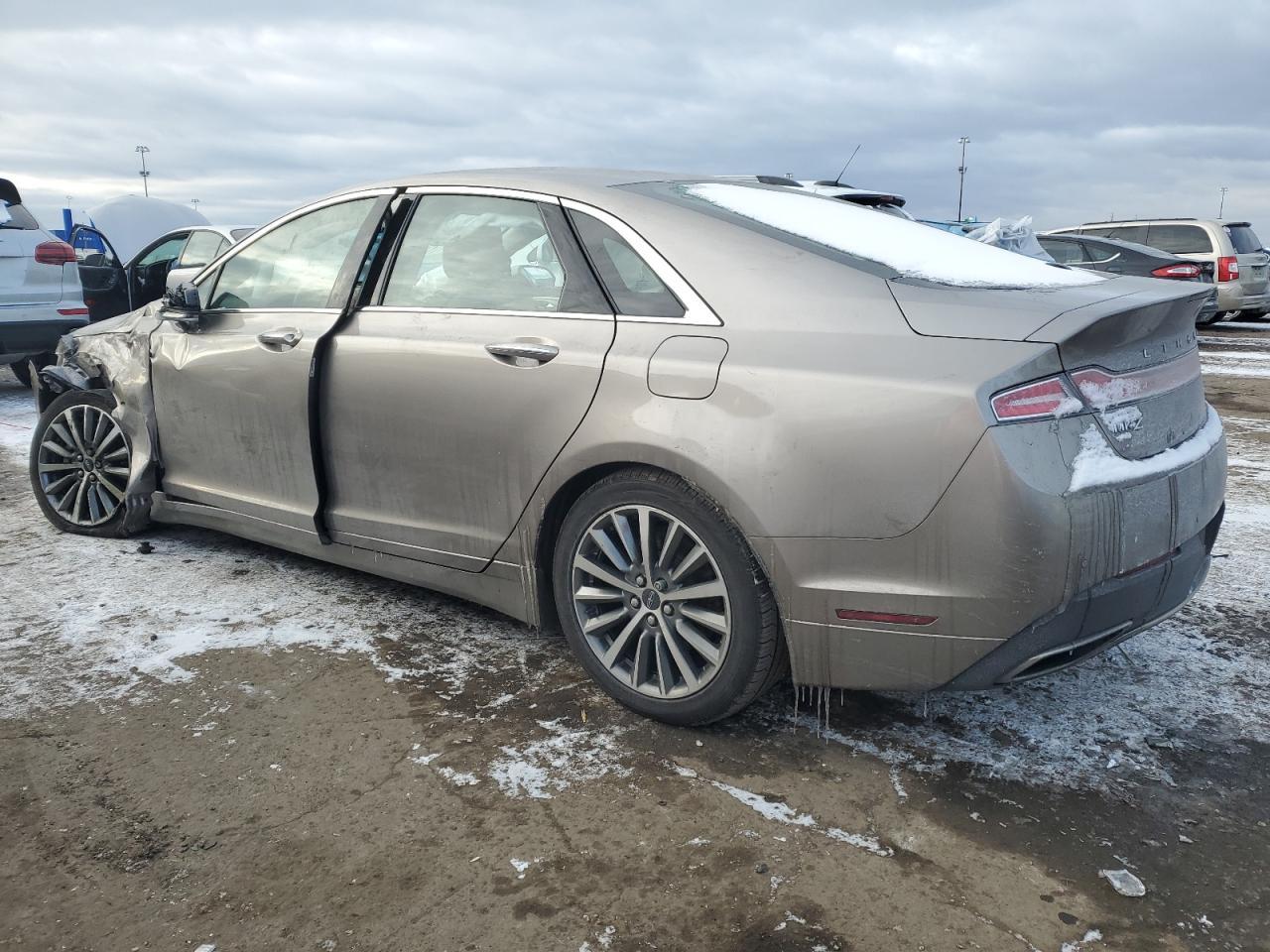 2019 Lincoln Mkz - Image 2