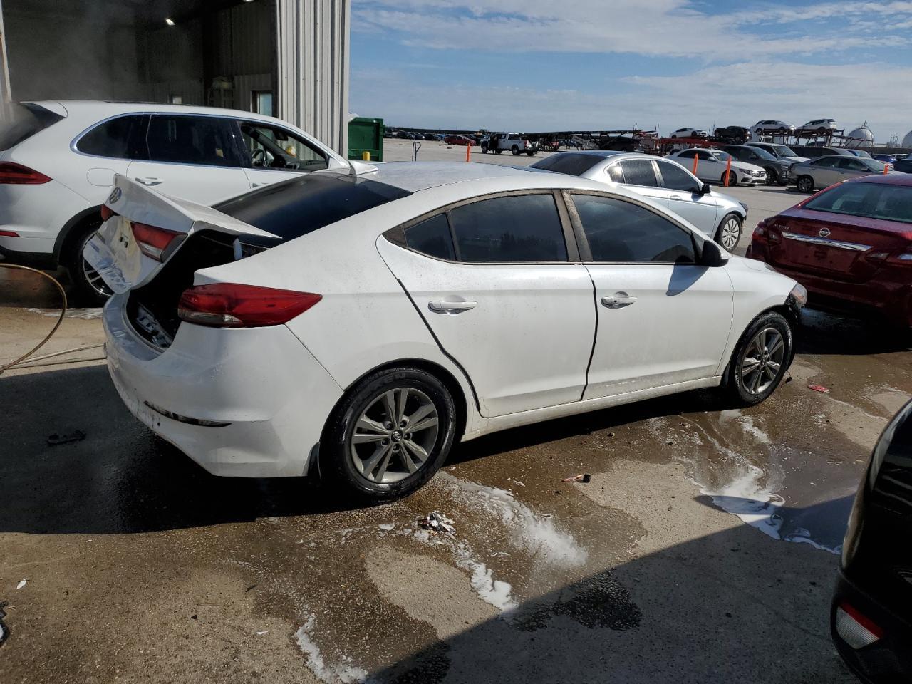 2018 Hyundai Elantra Sel - Фото 3