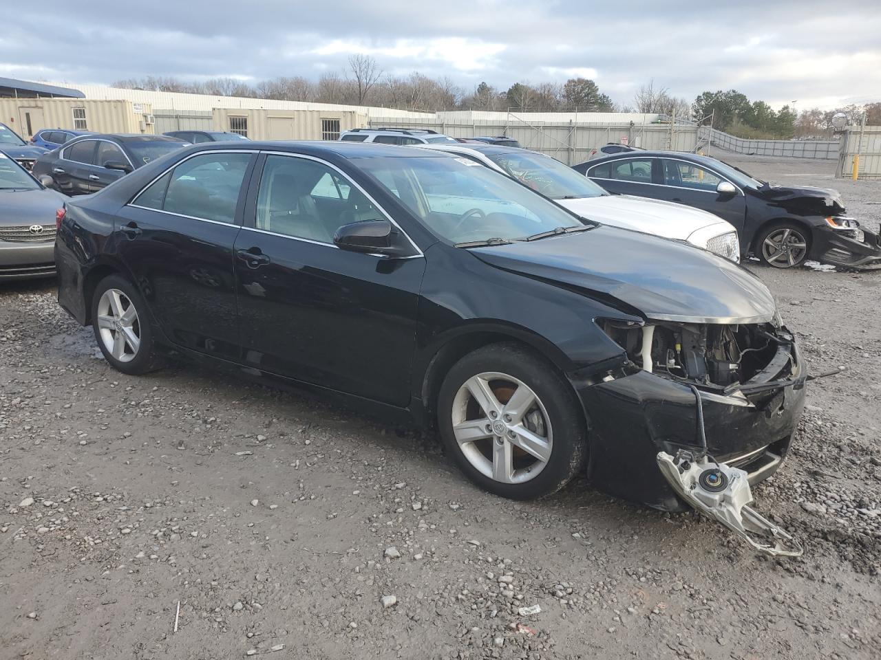 2014 Toyota Camry L - Фото 4