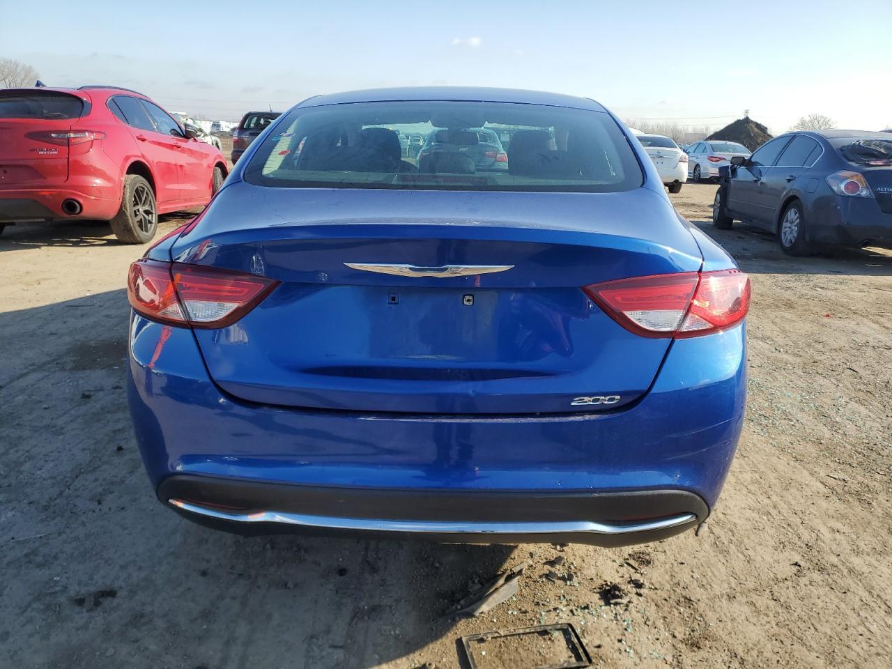 2015 Chrysler 200 Limited - Фото 6