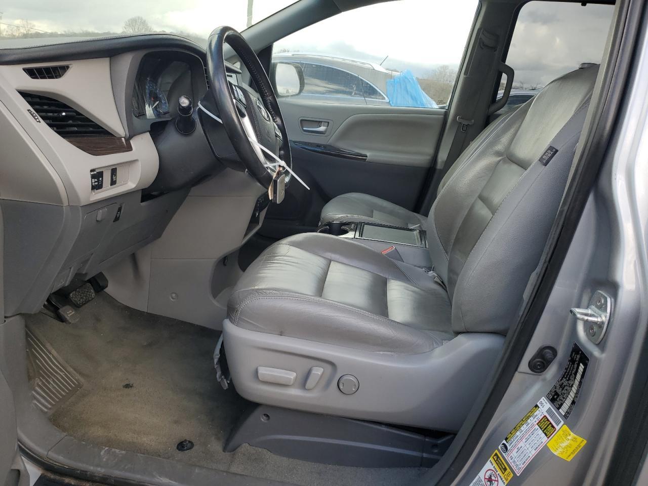 2016 Toyota Sienna Xle - Фото 7