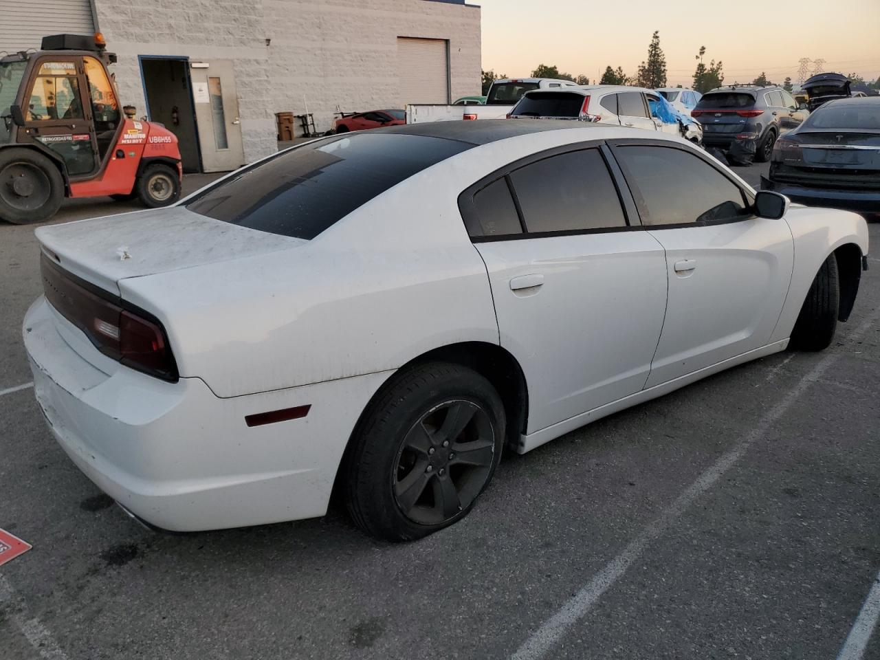 2014 Dodge Charger Se - Image 3