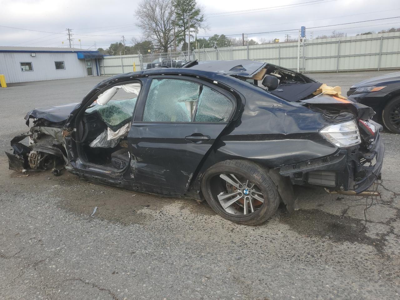 2013 BMW 335 Xi - Фото 2