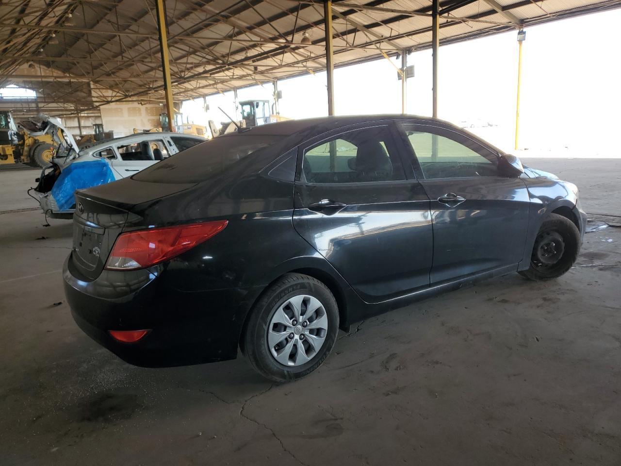 2017 Hyundai Accent Se - Фото 3