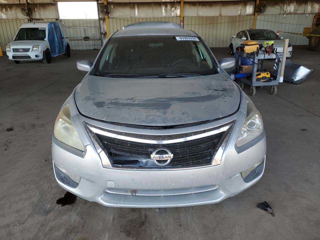 2014 Niss Altima 2.5 - Image 5