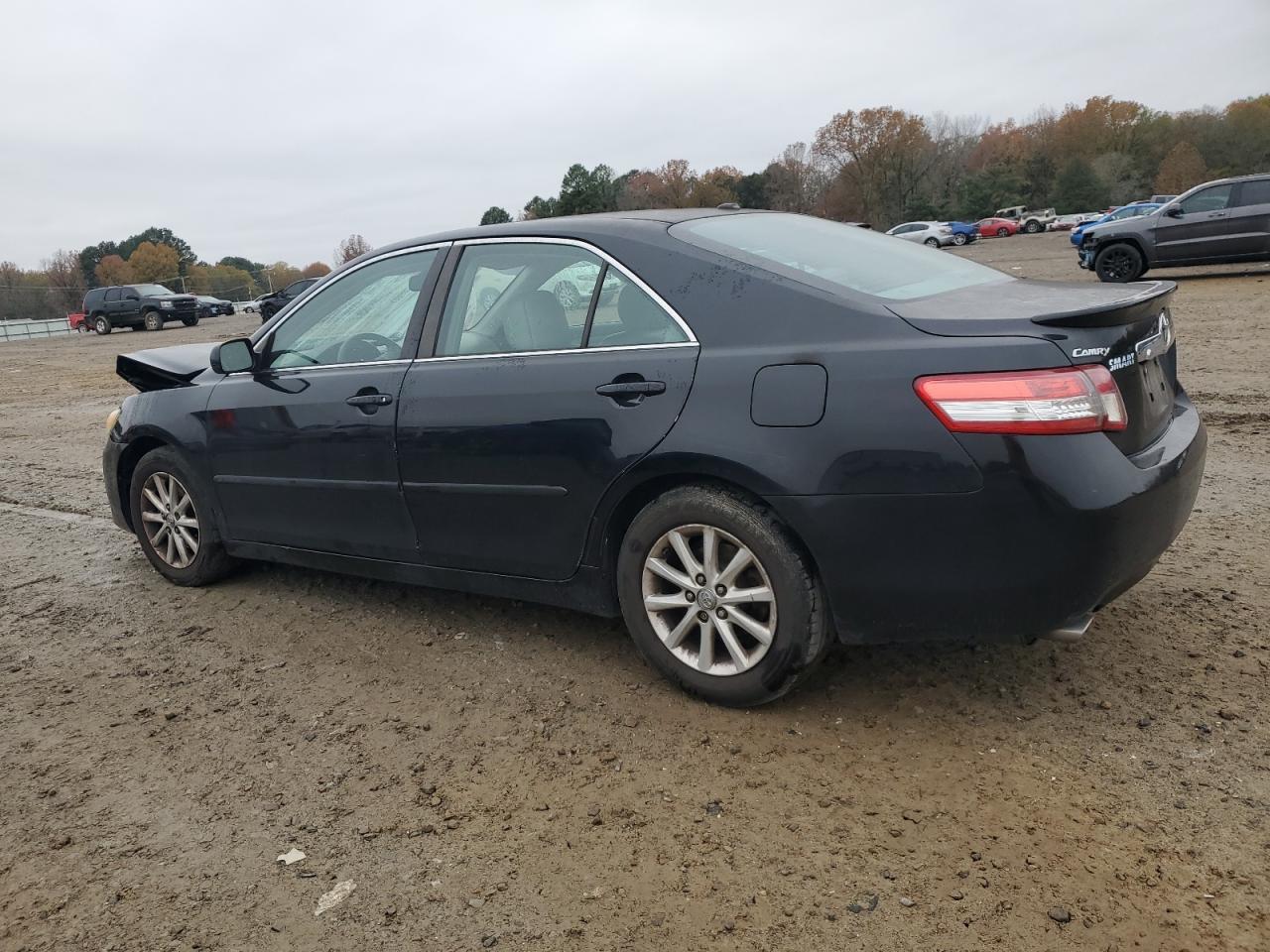 2010 Toyota Camry Se - Image 2