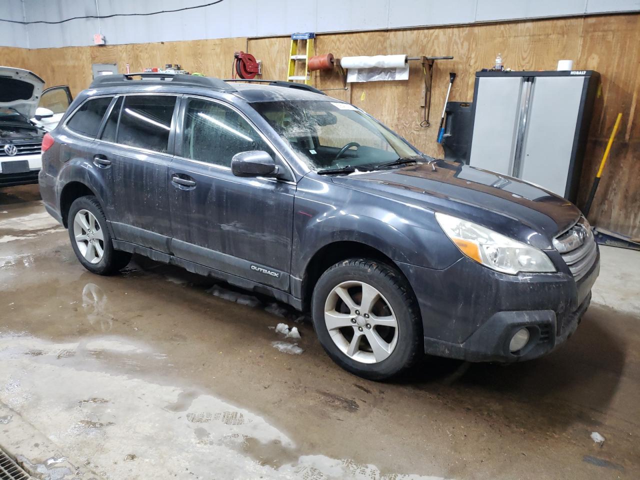2013 Subaru Outback 2.5I Premium - Image 4