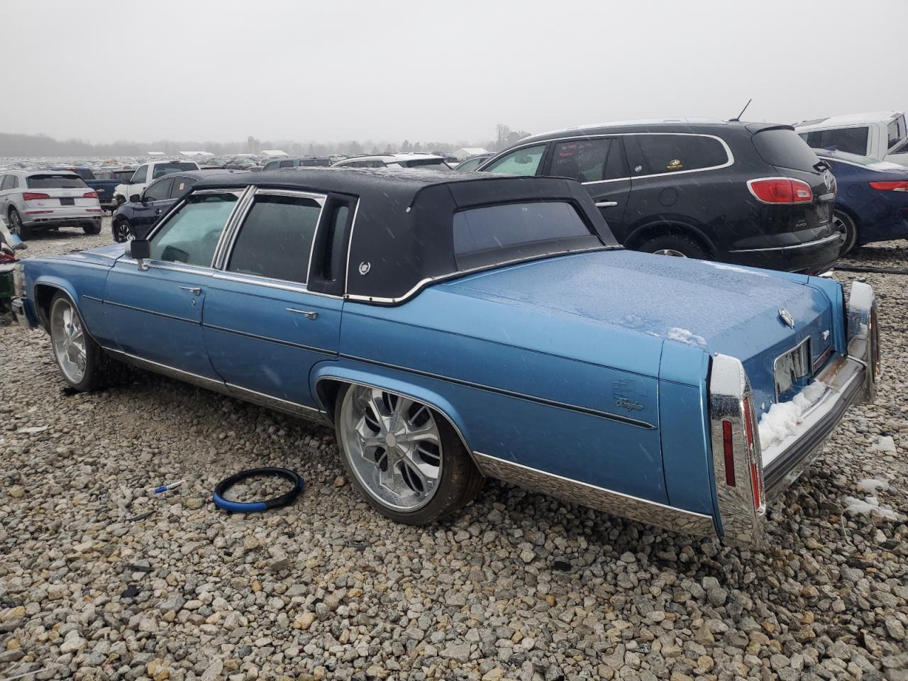 1989 Cadillac Brougham - Фото 2