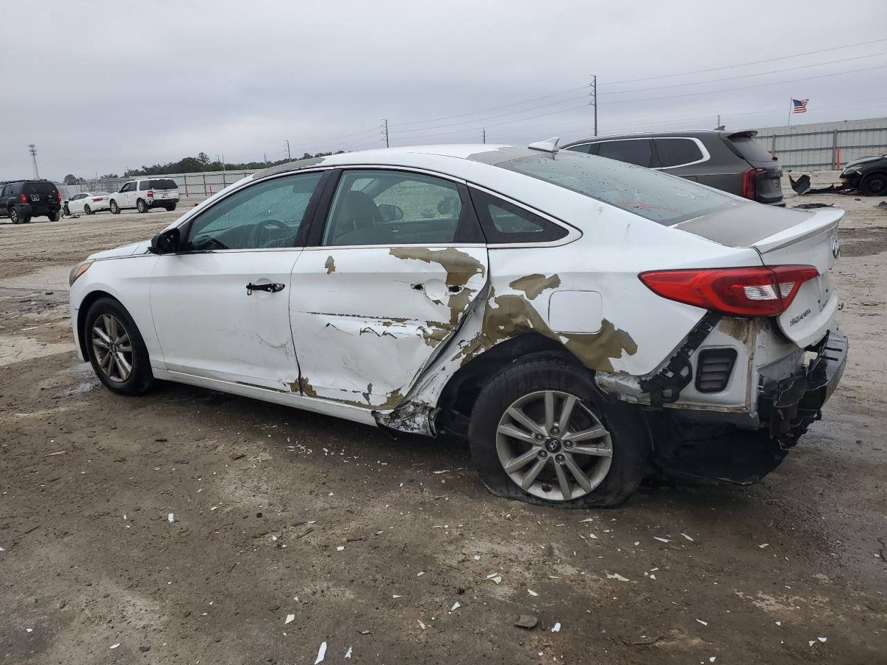 2016 Hyundai Sonata Se - Image 2