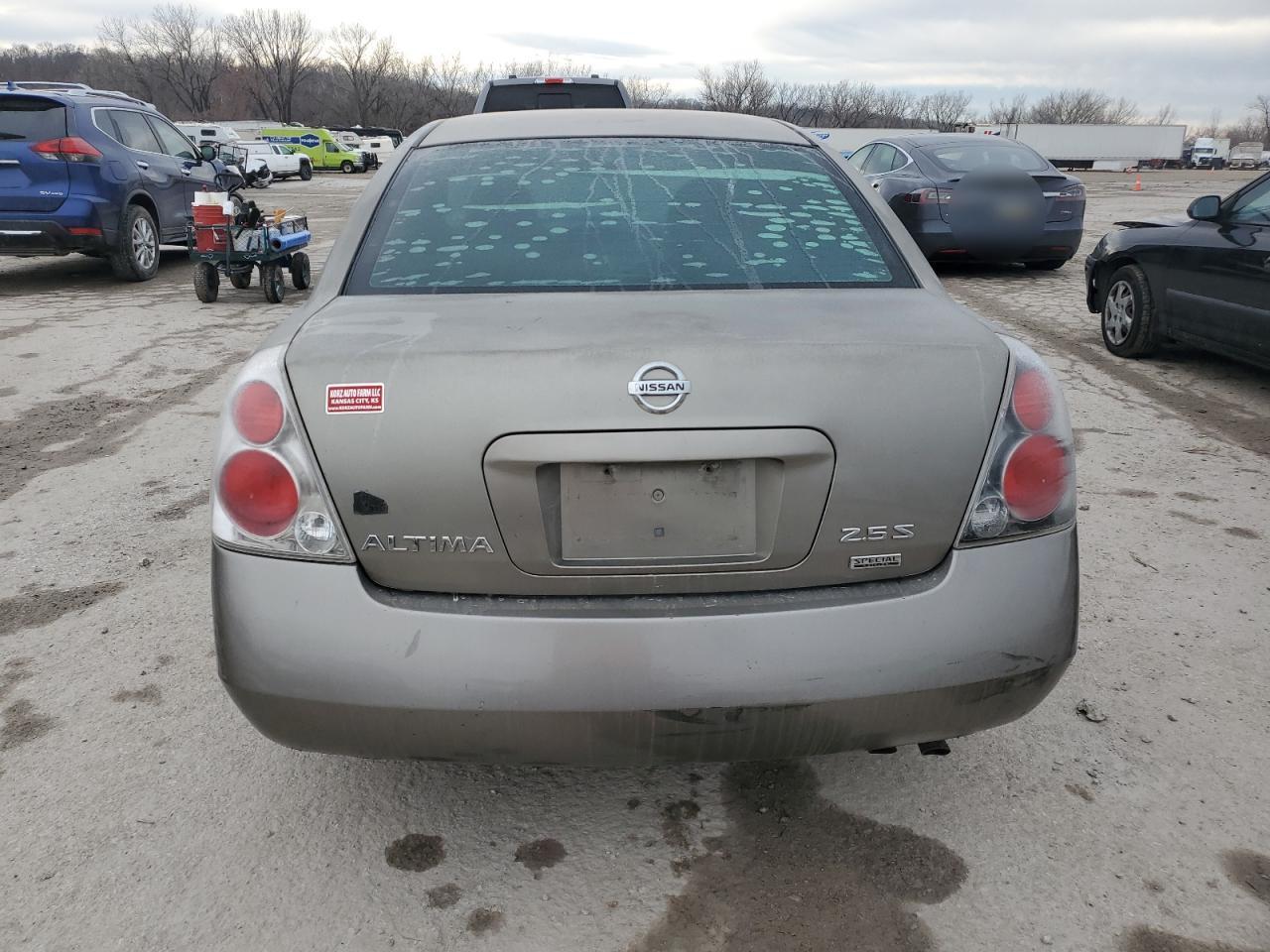 2006 Niss Altima 2.5 - Image 6
