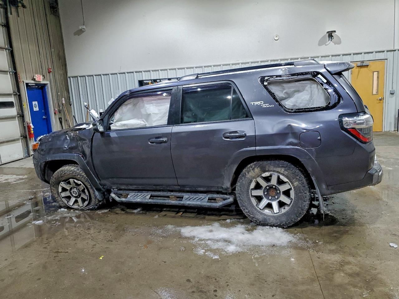 2020 Toyota 4Runner Trd Off-Road Premium - Фото 2