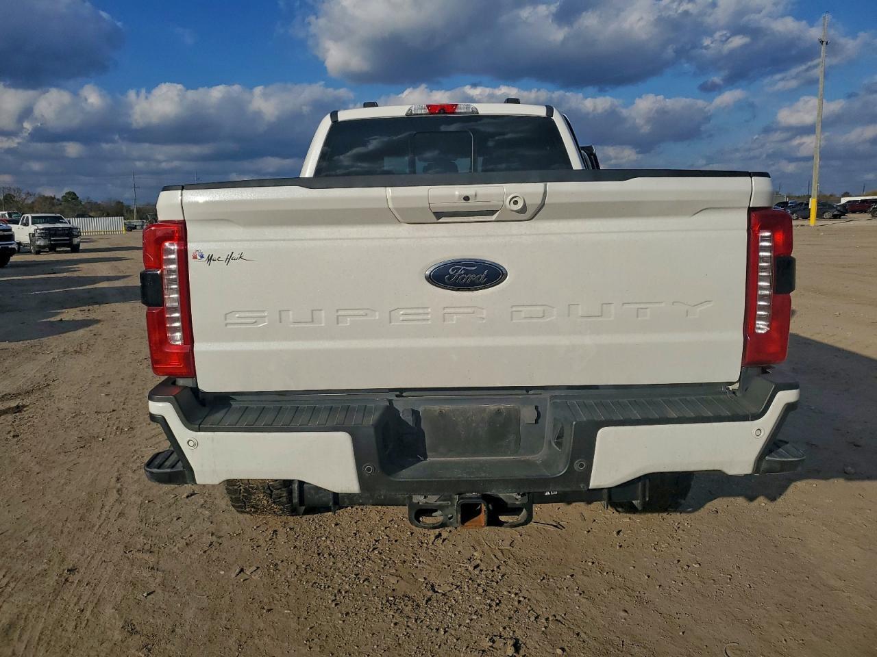 2023 Ford F250 Super Duty - Image 6