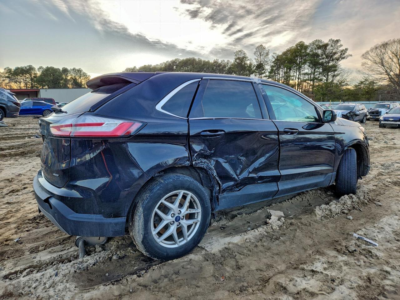 2021 Ford Edge Sel - Image 3