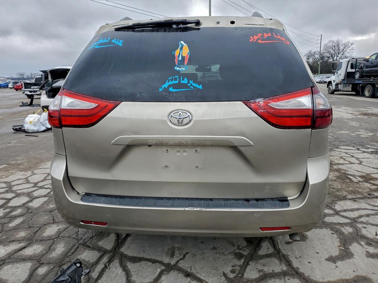 2015 Toyota Sienna Xle - Фото 6