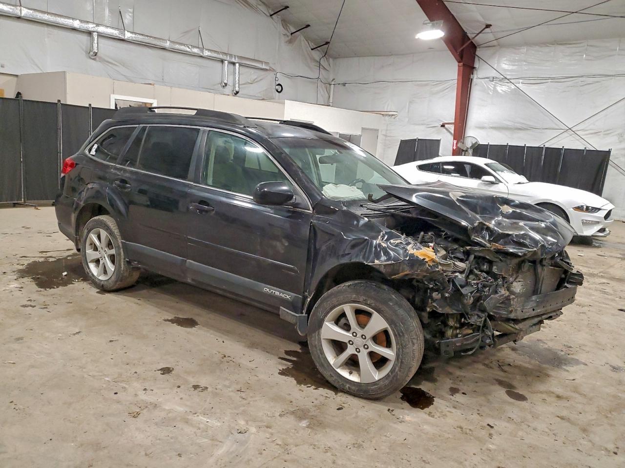 2013 Subaru Outback 2.5I Premium - Фото 4