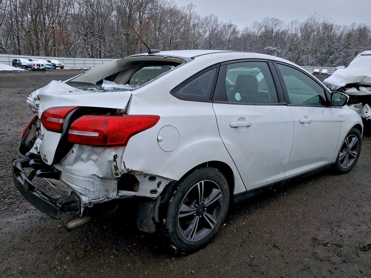 2018 Ford Focus Se - Image 3