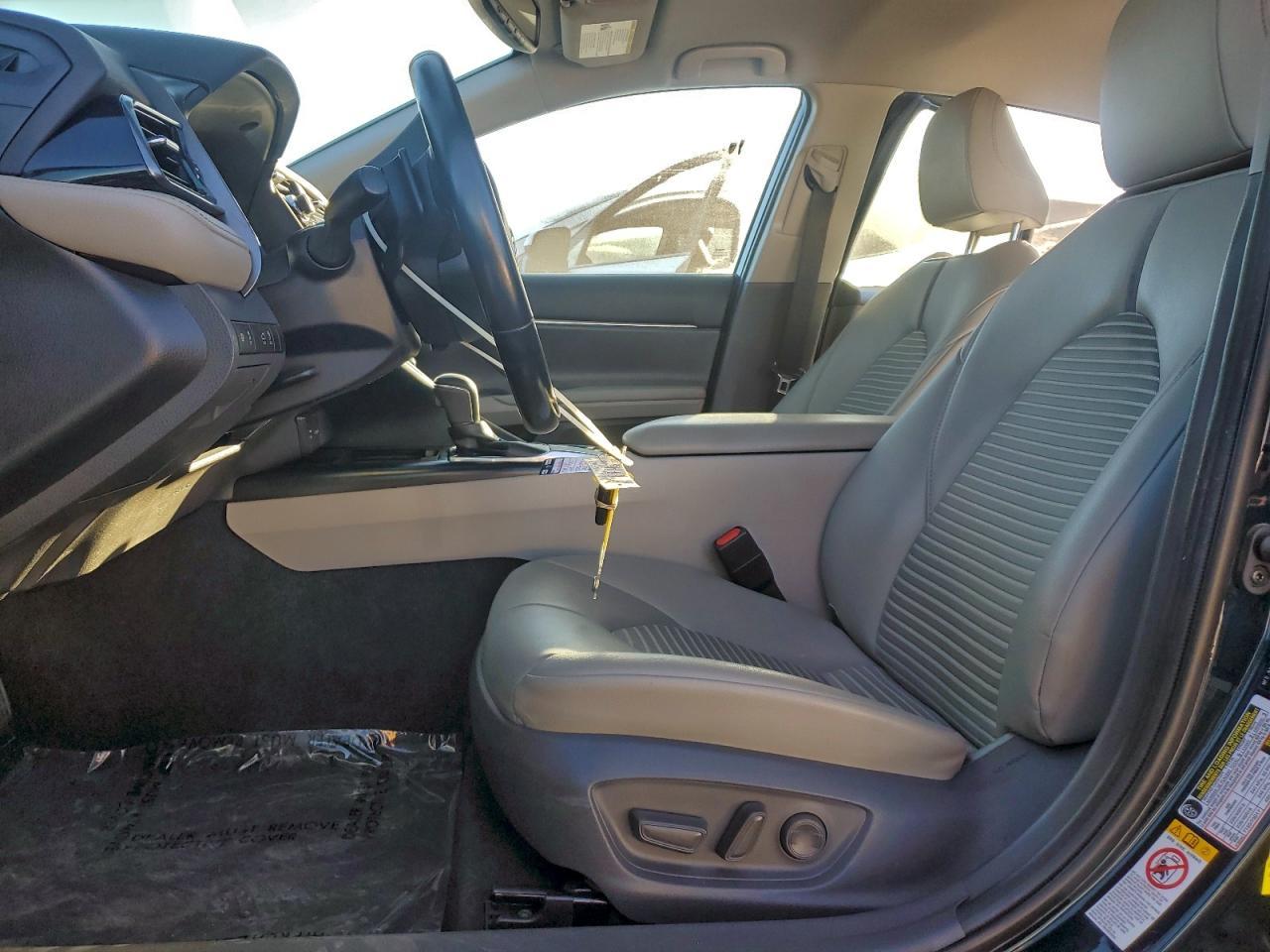 2019 Toyota Camry L - Image 7