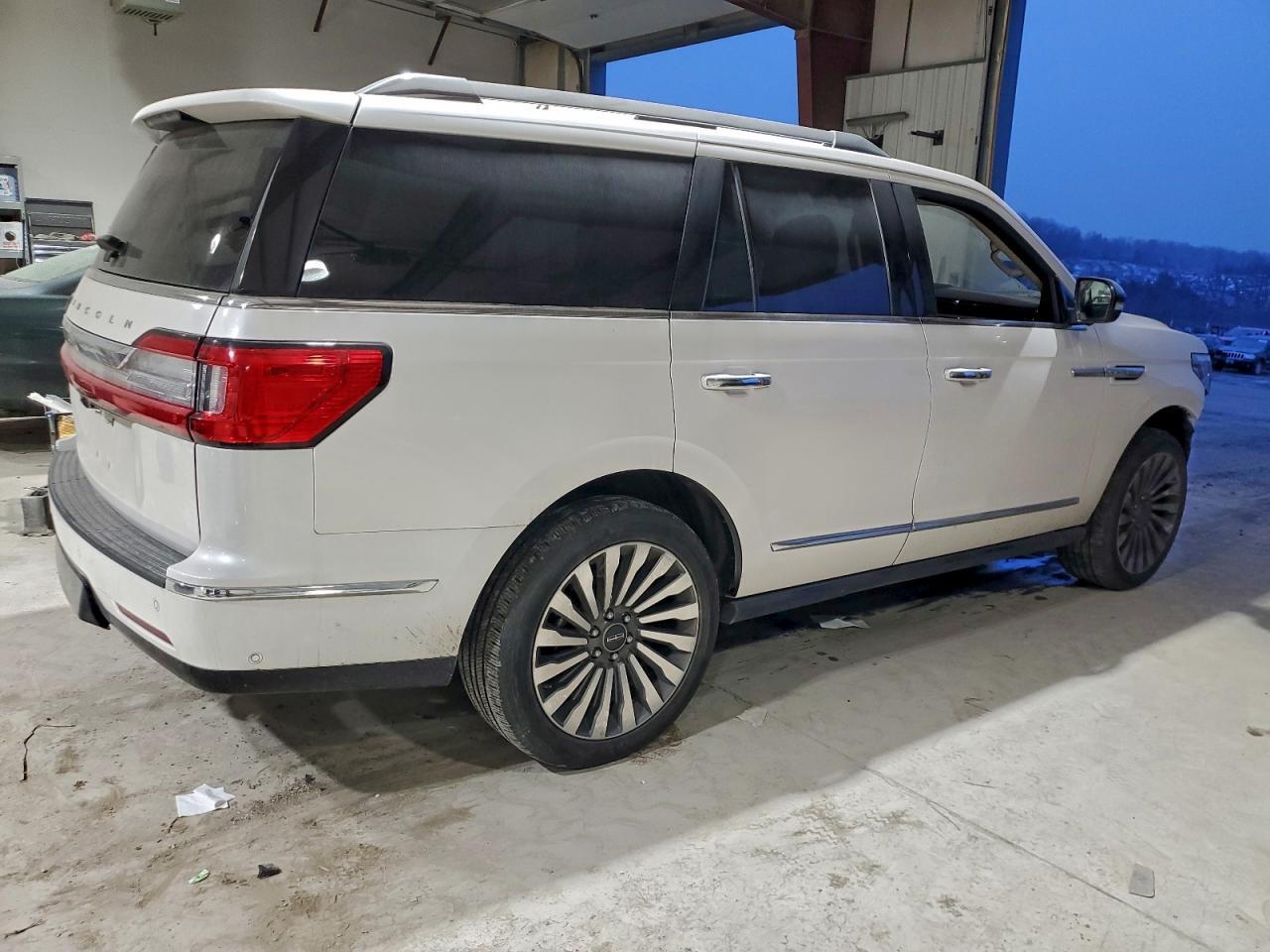 2019 Lincoln Navigator Reserve - Фото 3