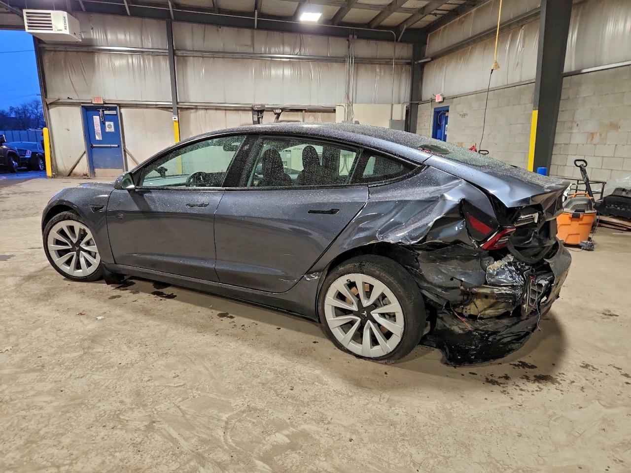 2022 Tesla Model 3 - Image 2