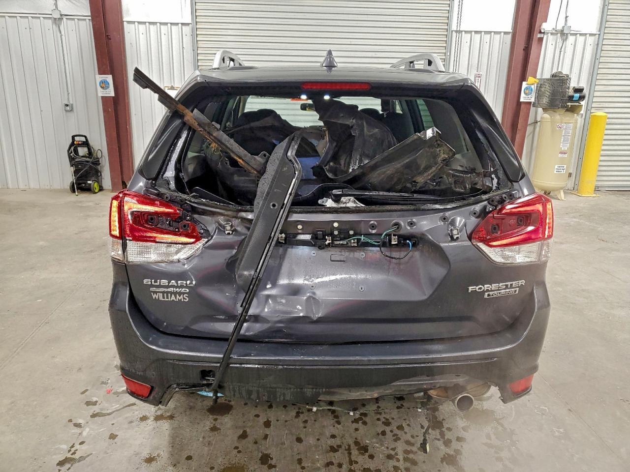 2023 Subaru Forester Touring - Фото 6