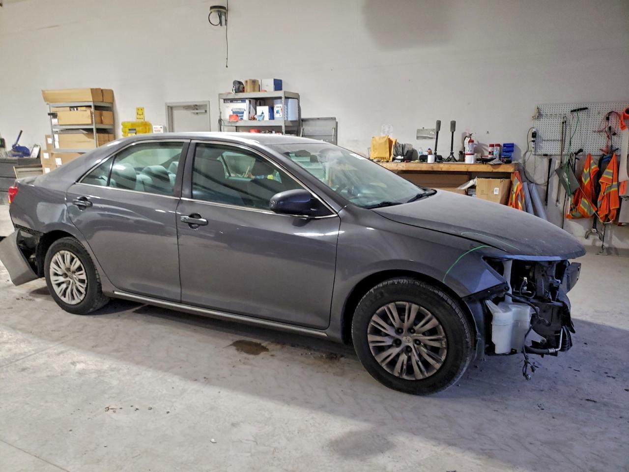 2014 Toyota Camry - Фото 4