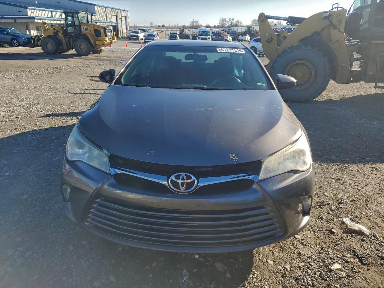 2017 Toyota Camry Le - Image 5