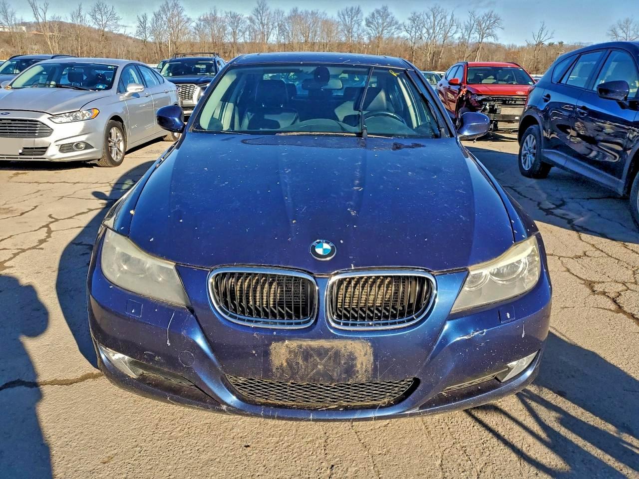 2011 BMW 3 Series - Image 5