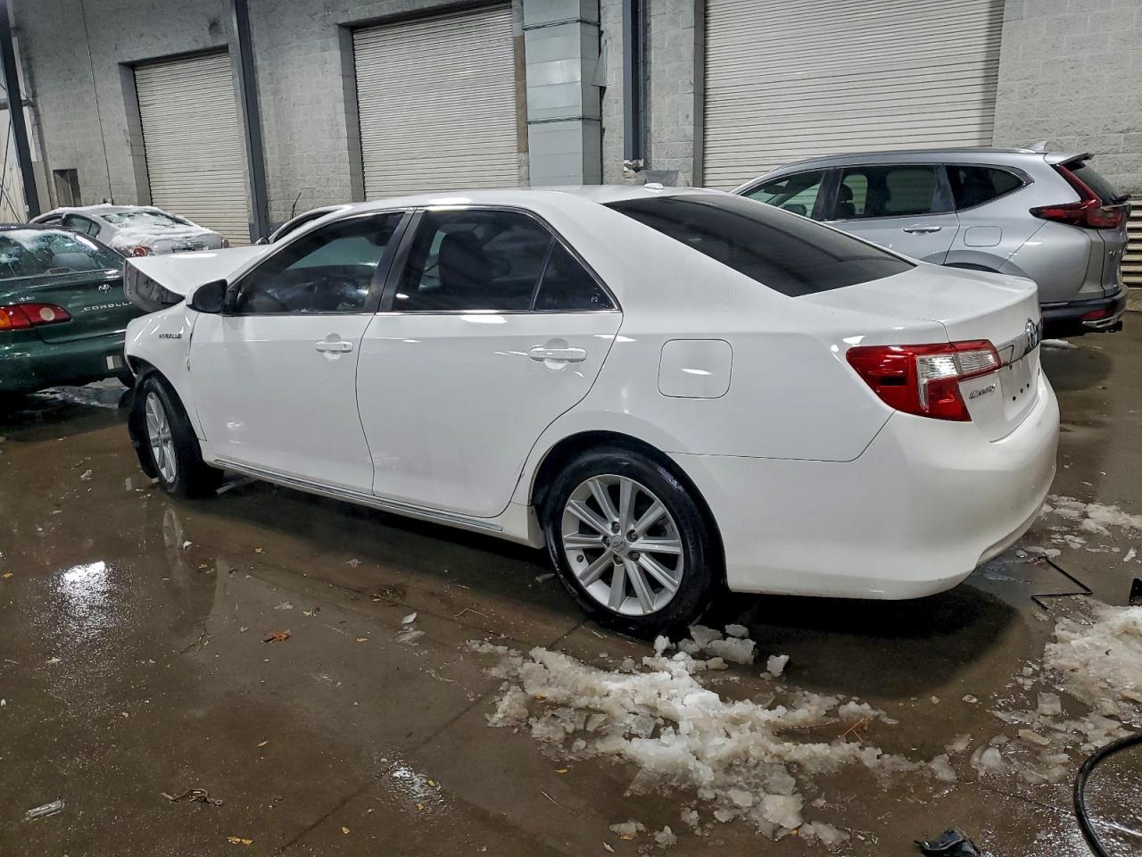 2014 Toyota Camry Hybrid - Фото 2