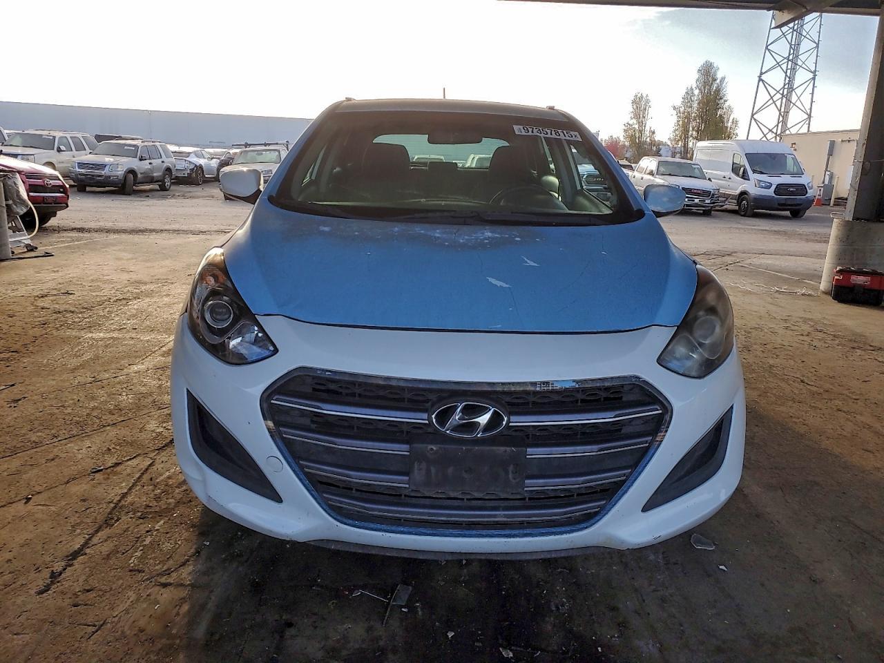 2017 Hyundai Elantra Gt - Image 5