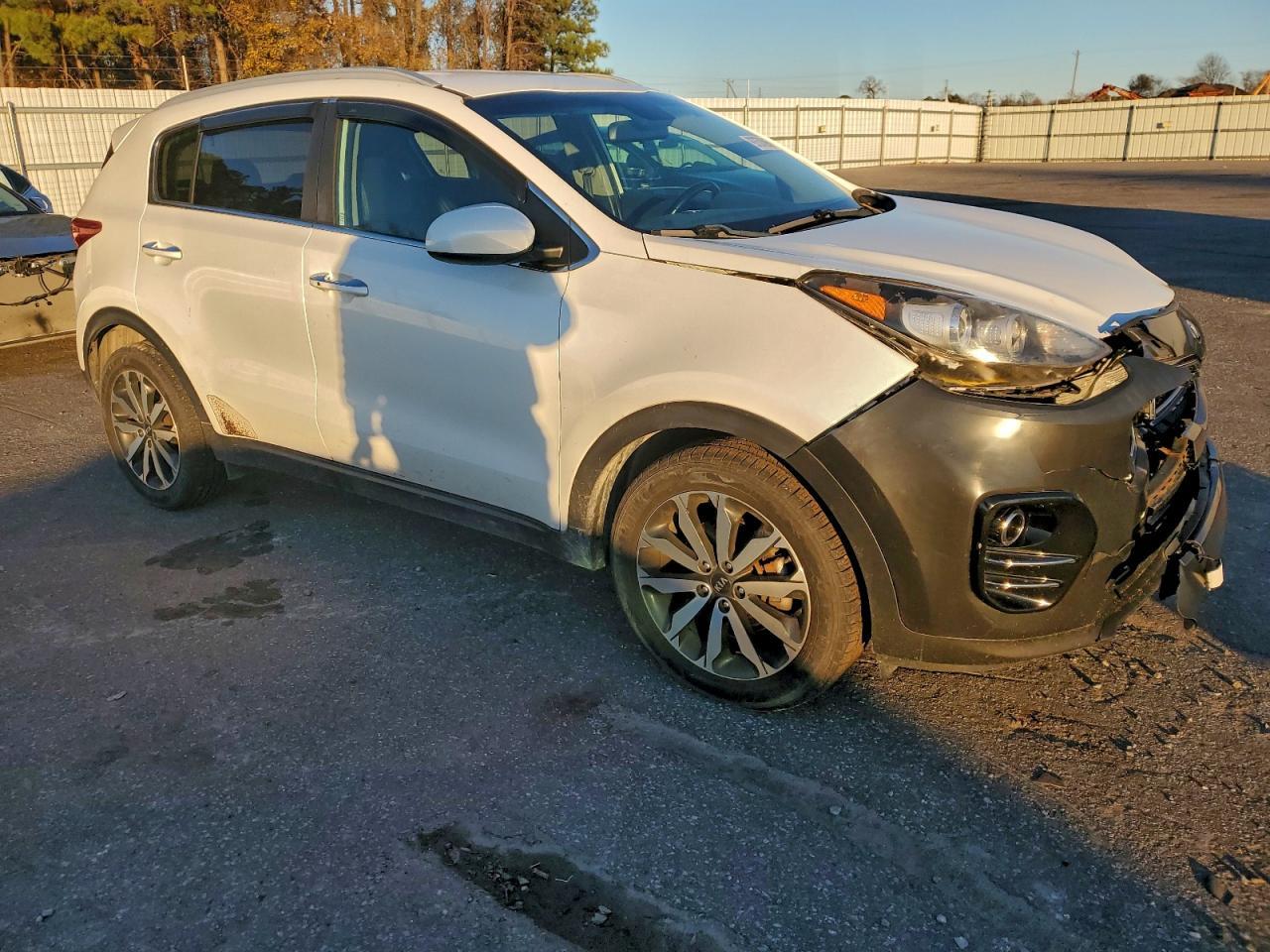 2017 Kia Sportage Ex - Фото 4