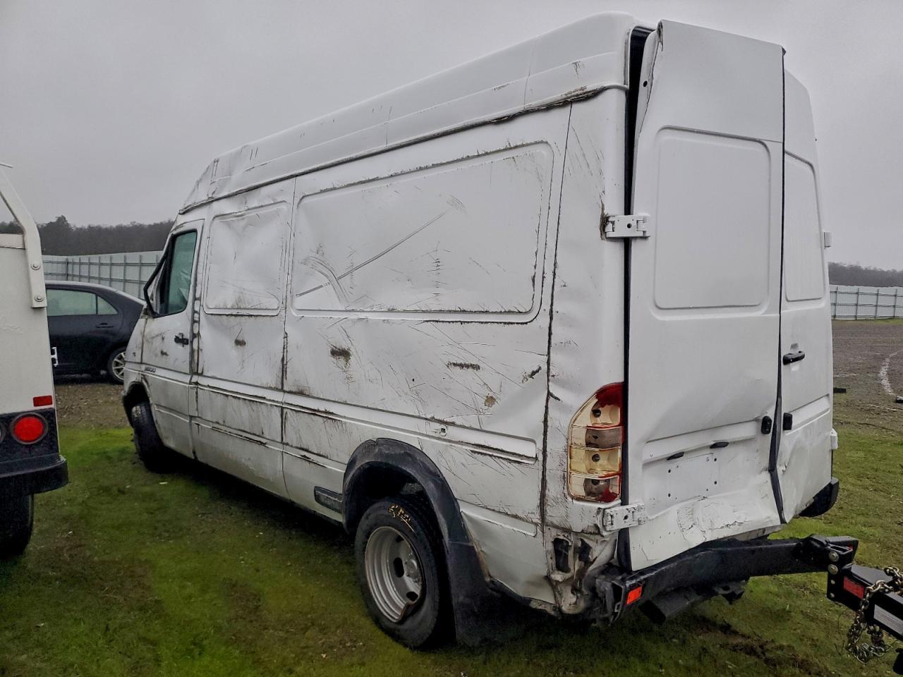 2006 Dodge Sprinter 3500 Utility / Service Van - Фото 2