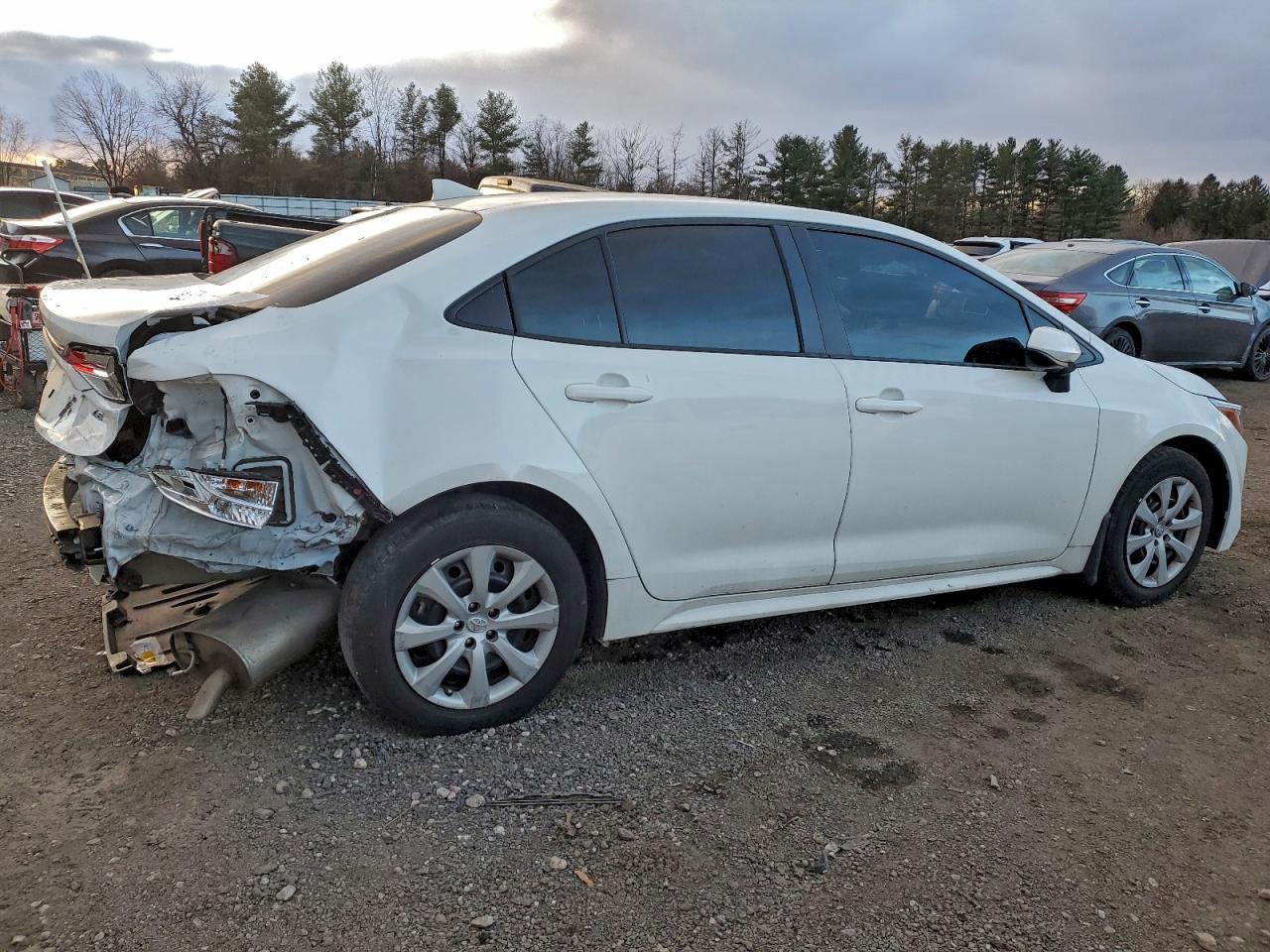 2022 Toyota Corolla Le - Image 3