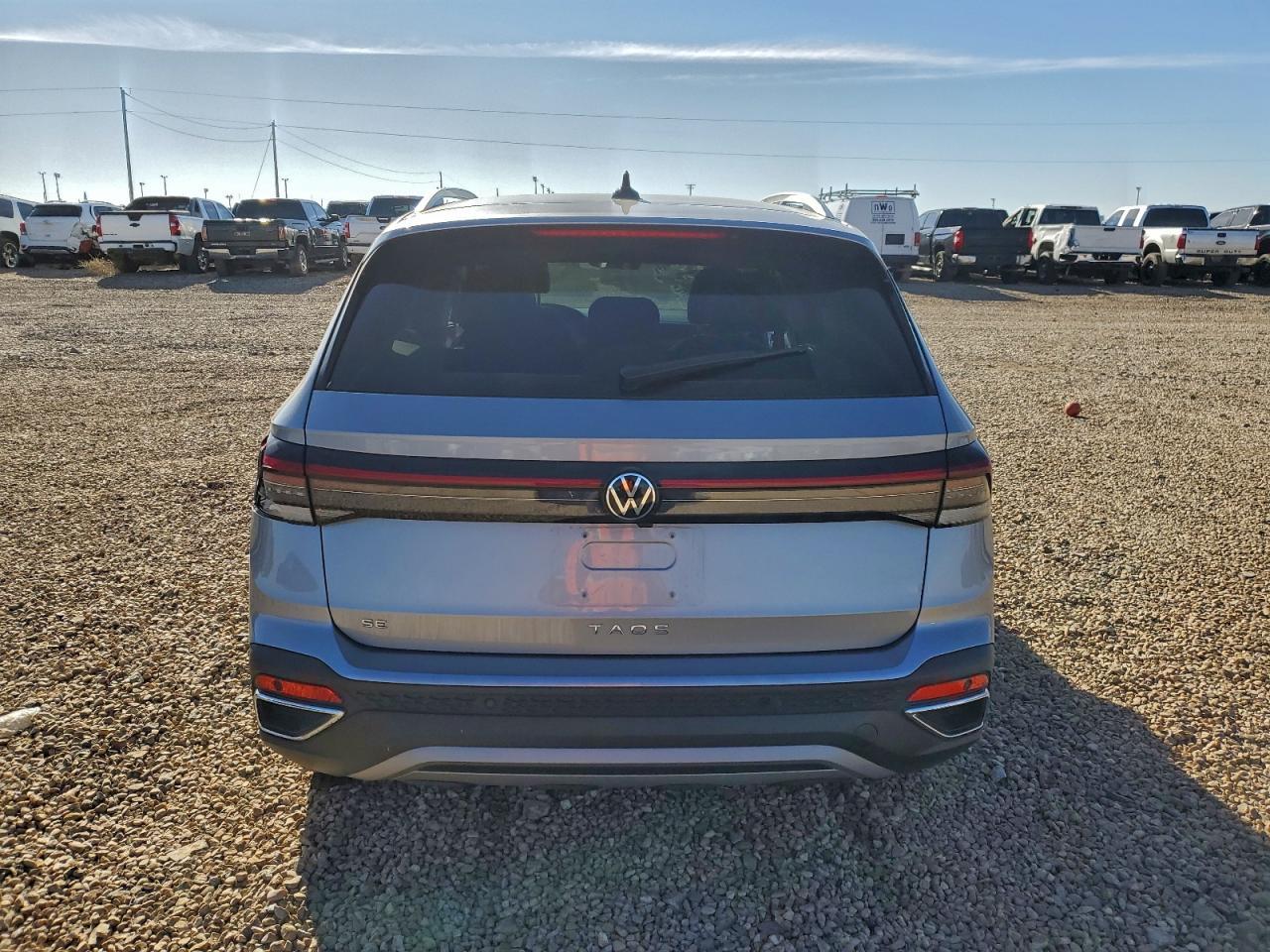 2025 Volkswagen Taos Se - Image 6