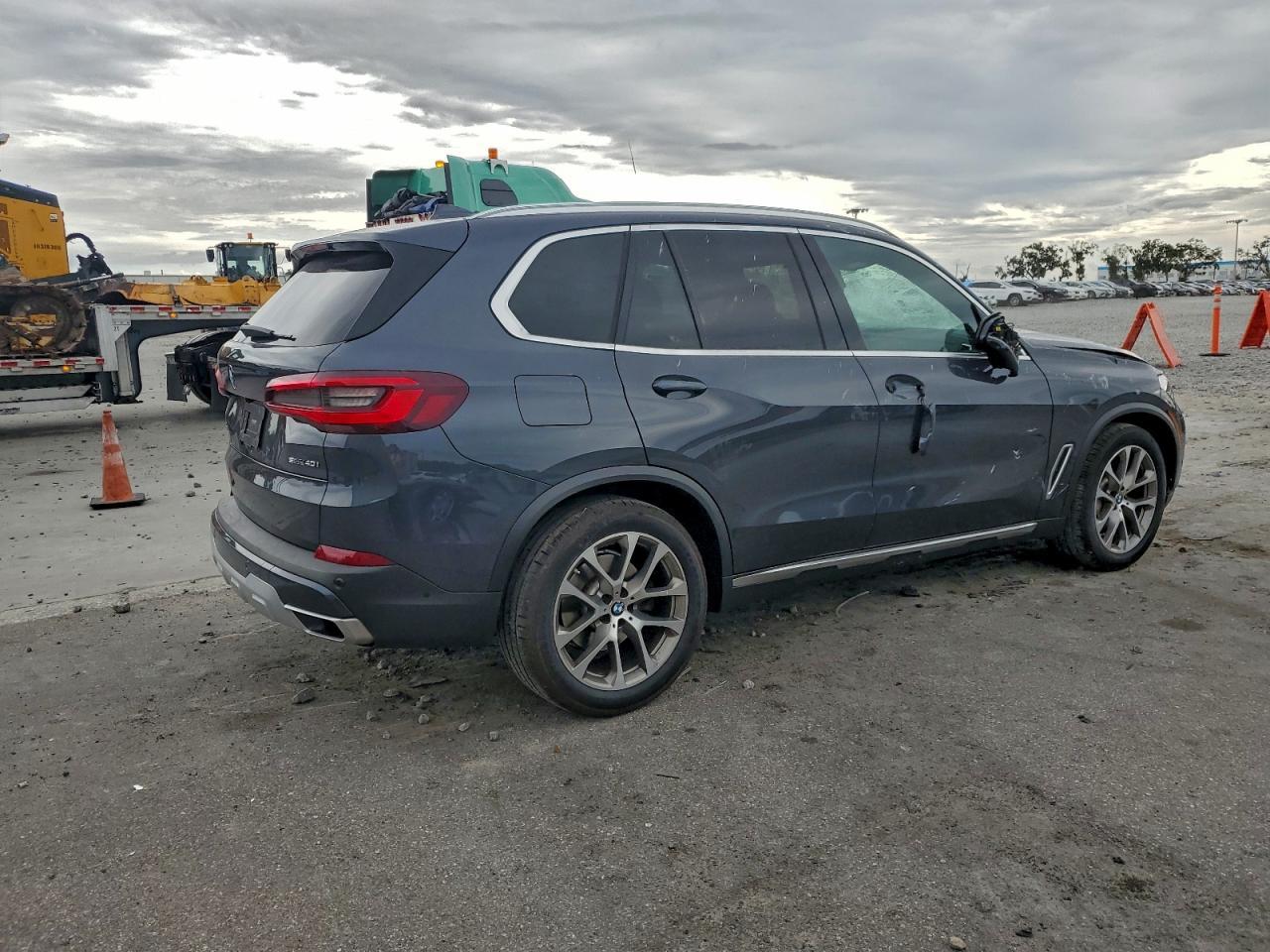 2021 BMW X5 Sdrive 40I - Фото 3