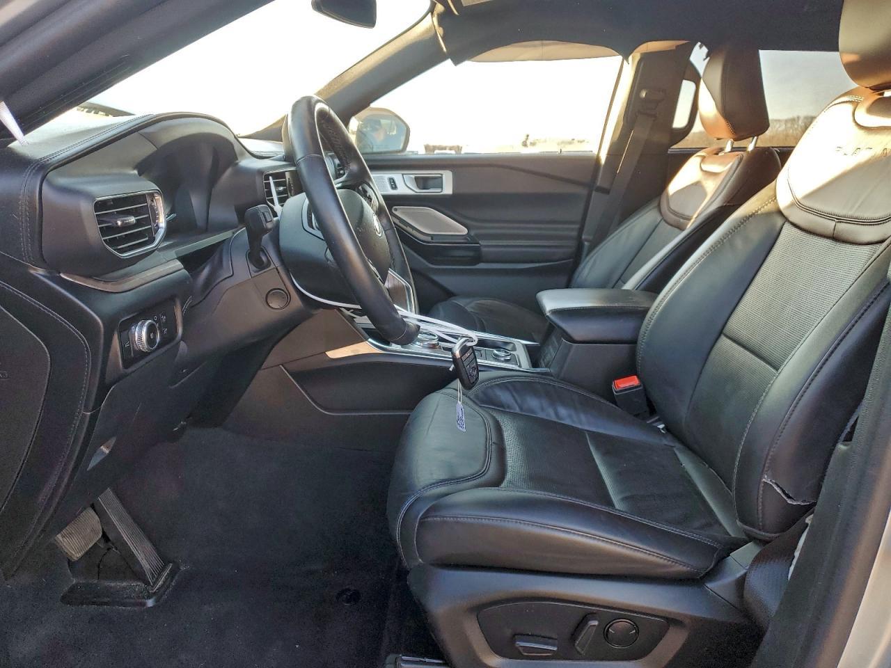 2022 Ford Explorer Platinum - Фото 7