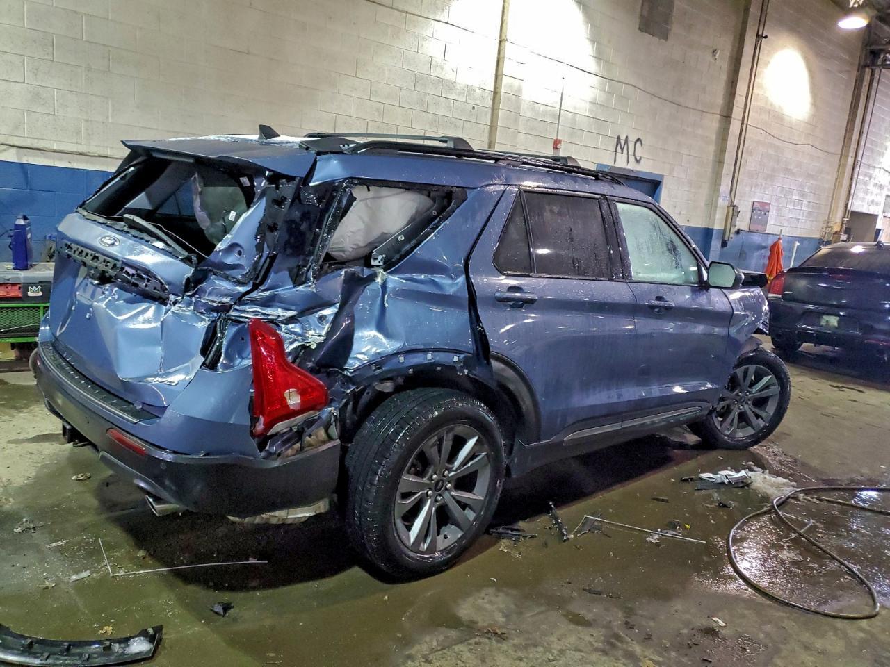 2021 Ford Explorer Xlt - Фото 3