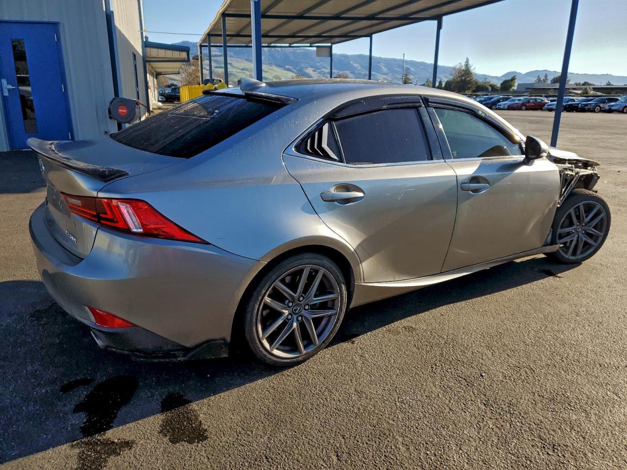 2016 Lexus Is 200T - Фото 3